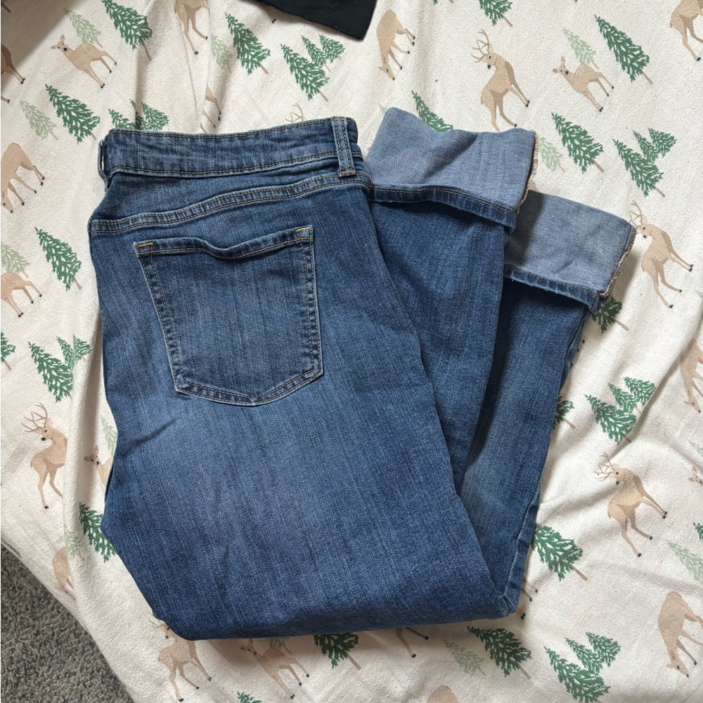 Gap capris